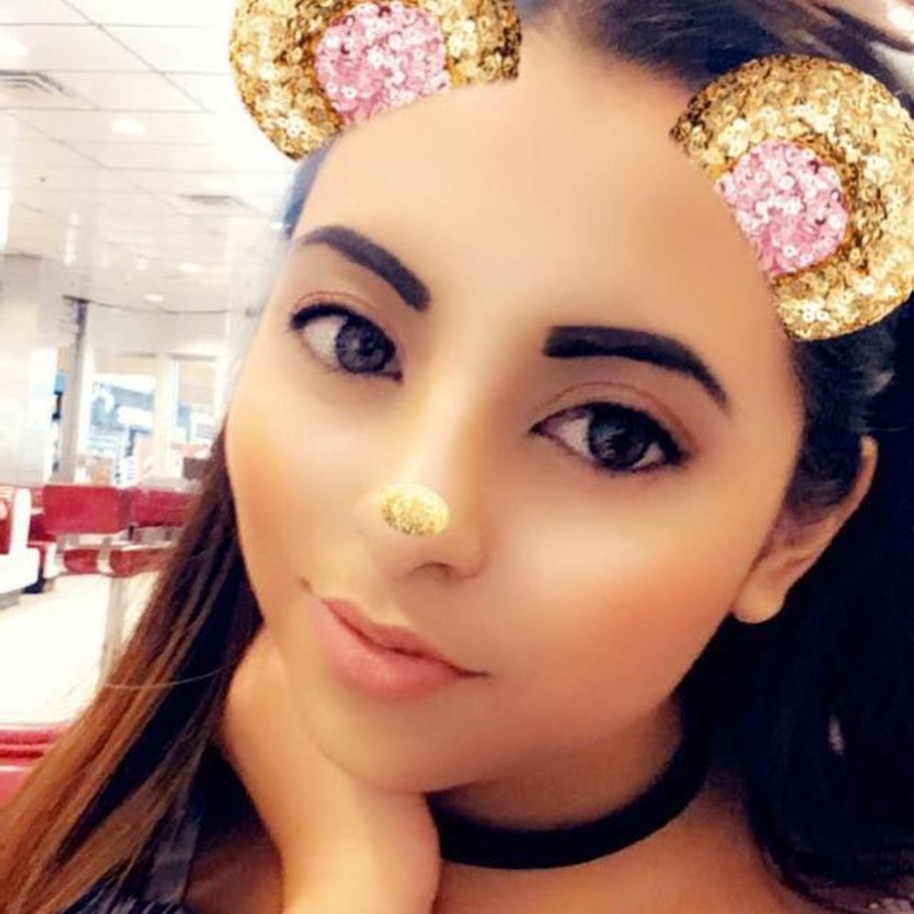 Meet your Posher, Maricela